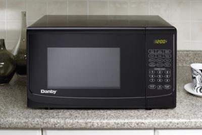 Danby 0.70 Cu. Ft. Microwave Oven - DMW7700BLDB