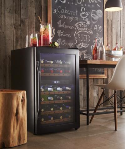 19" Danby Wine Cooler With 38.00 Bottles - DWC040A2BDB