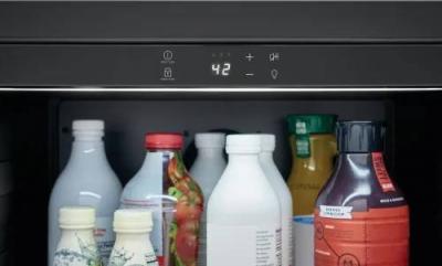 Electrolux Under-Counter Beverage Center - EI24BC15VS