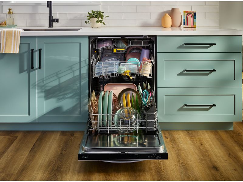24" Whirlpool Built-in Dishwasher with Total Coverage Wash Action - WDTS8024SZ